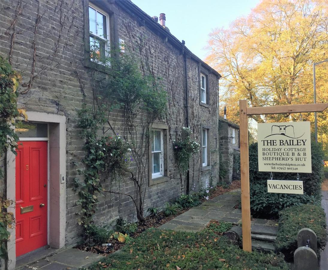 The Bailey Shepherd'S Hut And Holiday Cottage Skipton Eksteriør bilde